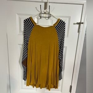 Womans mustard and navy long sleeved top! 1X